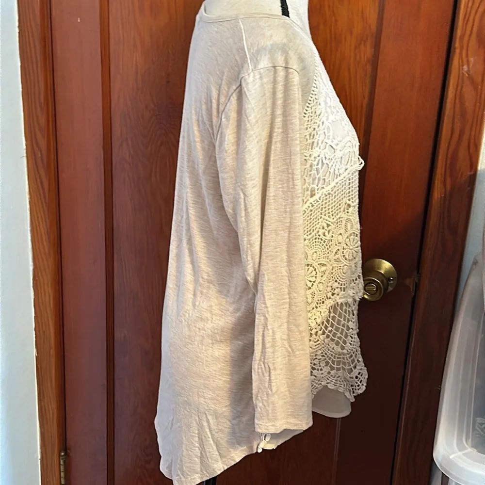 💜💜 Lace Front 3/4 Sleeved Ladies Top Size L by EYESHADOW